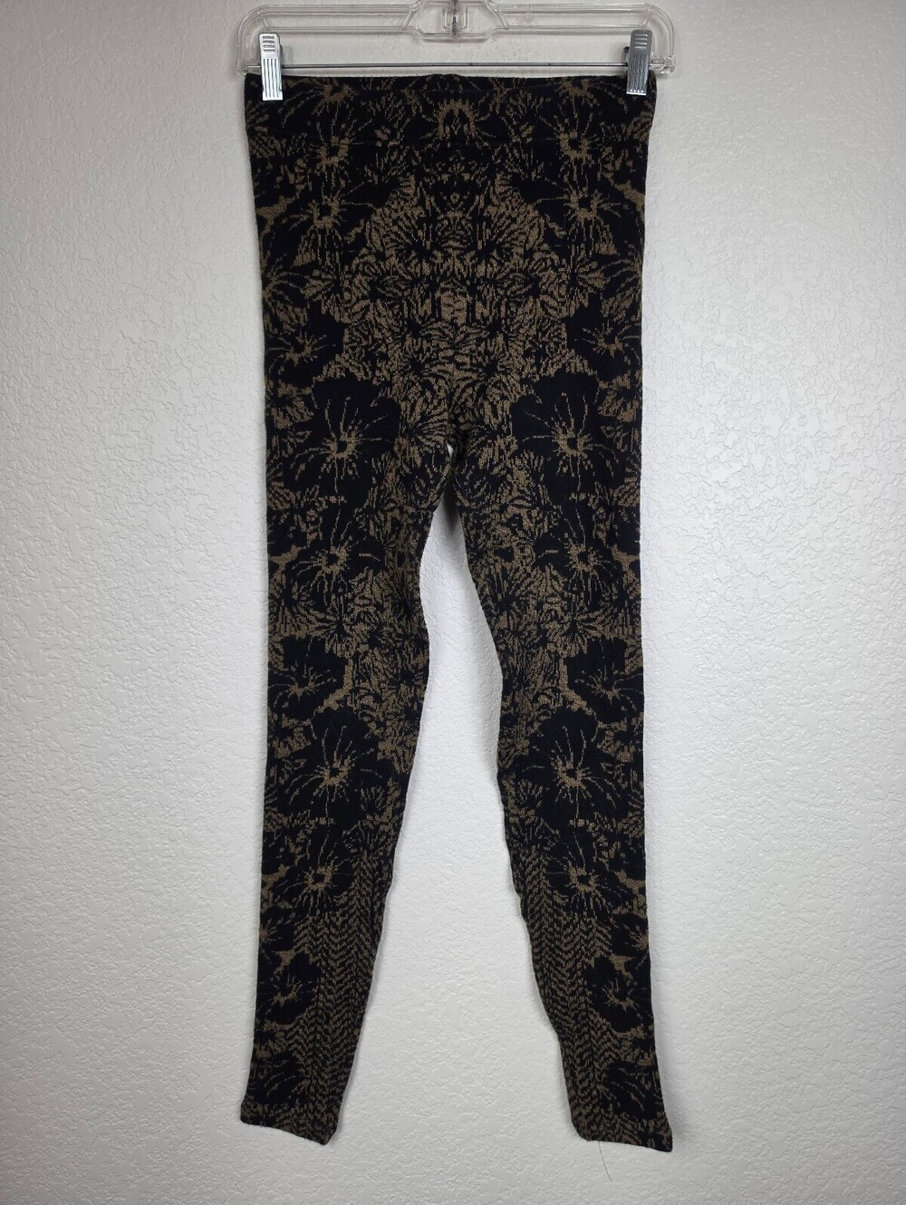 Free People Floral Pattern Sweater Leggings XS Black Brown
